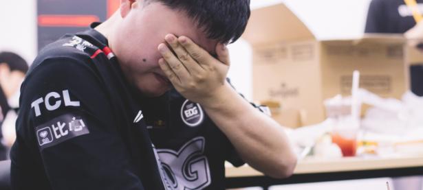 九游体育-包含Uzi爆冷击败SKT，战术调整引爆全场！的词条