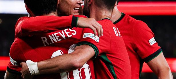 九游- c罗踢比赛 