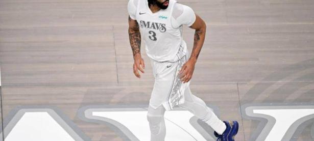 九游-关于浓眉哥在独行侠比赛中关键助攻，比分优势明显引发热议！的信息