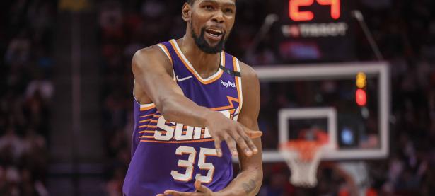 九游-关于杜兰特回归赛场，爆冷首场状态亮眼，公牛观众沸腾！的信息