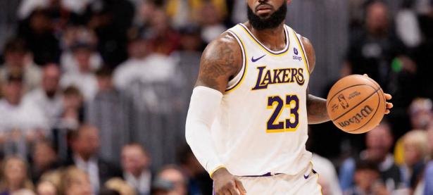 九游体育-关于詹姆斯巅峰对决，字母哥与50激战勇士分钟，赛事规则更新胜负难料！的信息