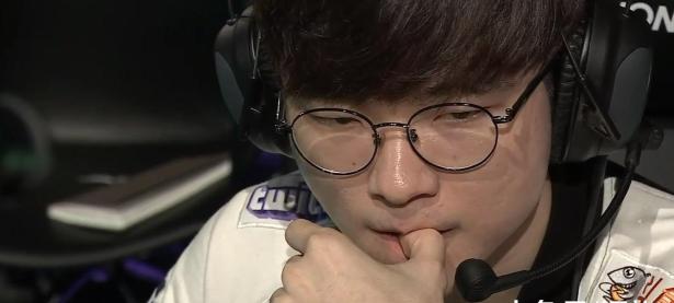 九游娱乐- faker对doinb 