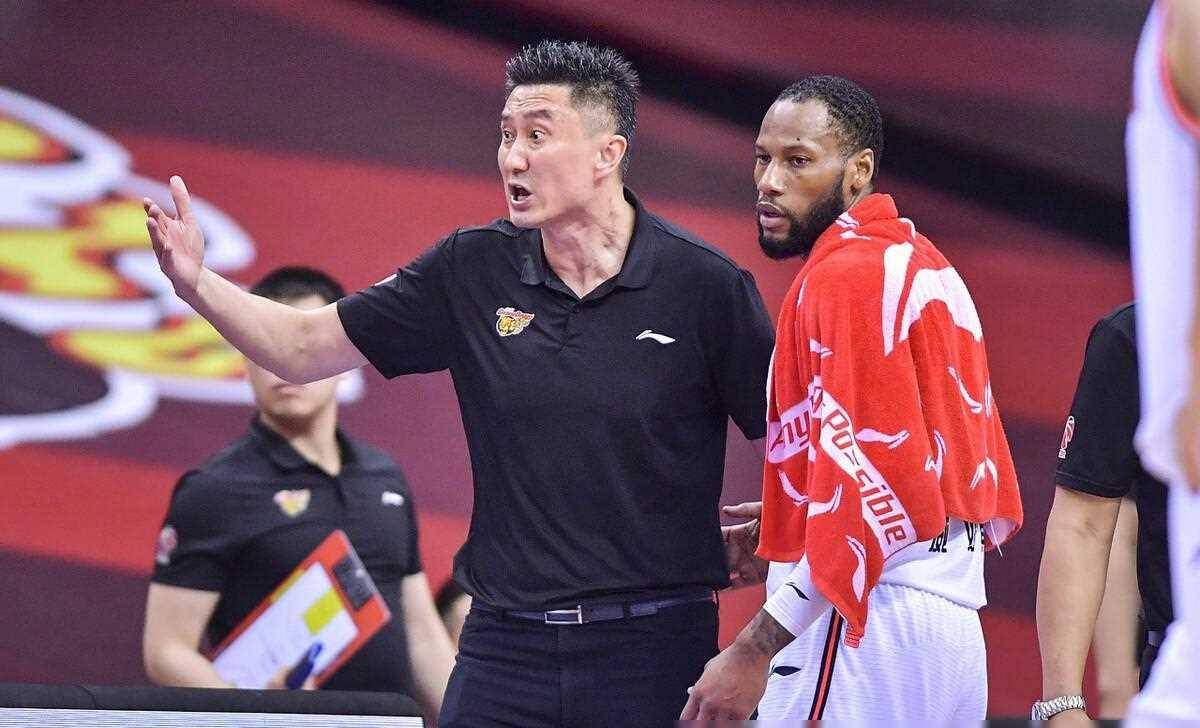 包含广州队窗口期火线驰援;志在CBA常规赛名次提升;媒体盛赞;临场指挥获称赞的词条 包含广州队窗口期火线驰援;志在CBA常规赛名次提升;媒体盛赞;临场指挥获称赞的词条