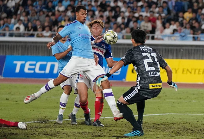 德甲冲刺阶段再迎强敌,曼城手感冰凉,主帅态度——更衣室稳定,医务组通报恢复的简单介绍 德甲冲刺阶段再迎强敌,曼城手感冰凉,主帅态度——更衣室稳定,医务组通报恢复的简单介绍